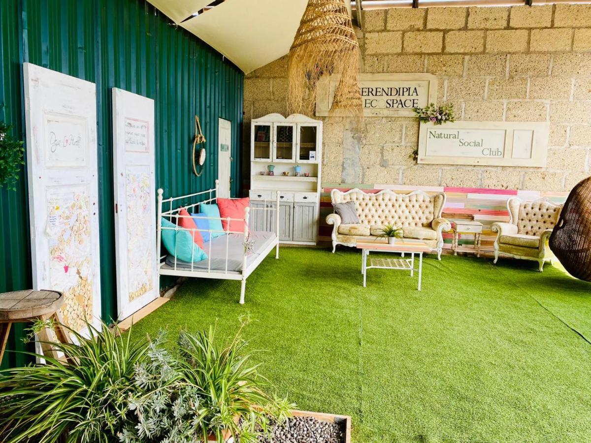 Lykke Suite Spa Sauna Piscina Y Jardin Buzanada ภายนอก รูปภาพ