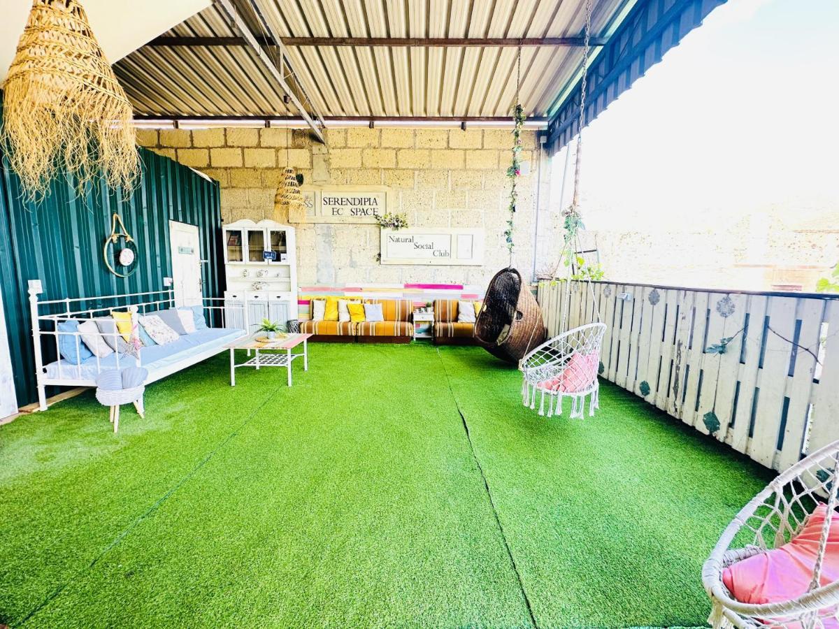 Lykke Suite Spa Sauna Piscina Y Jardin Buzanada ภายนอก รูปภาพ