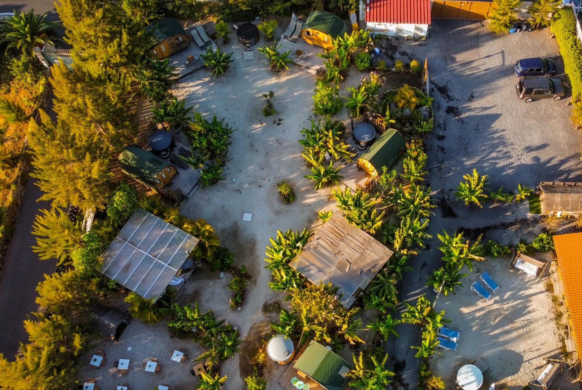 Lykke Suite Spa Sauna Piscina Y Jardin Buzanada ภายนอก รูปภาพ
