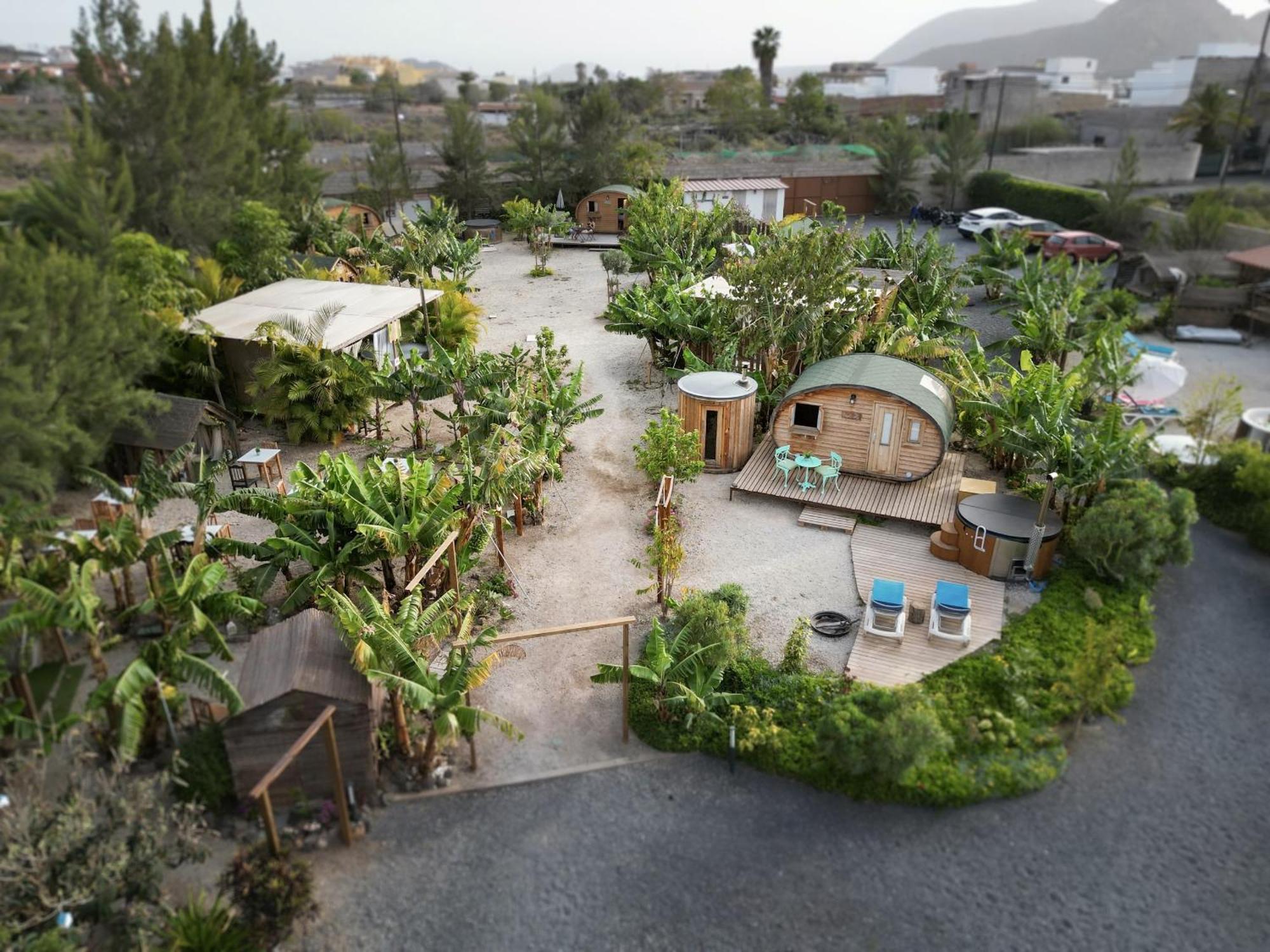 Lykke Suite Spa Sauna Piscina Y Jardin Buzanada ภายนอก รูปภาพ